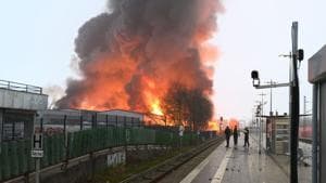 🔥 Massive Fire Engulfs Hamburg Port Warehouse